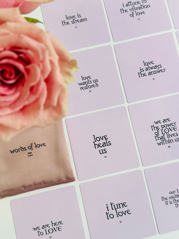 WORDS OF LOVE CARD SET